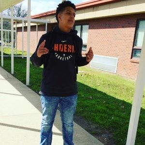 Meet your Posher, Elijah